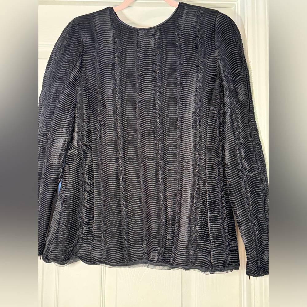 Giorgio ARMANI vintage BLACK top with zipper in side and sleeves size 46